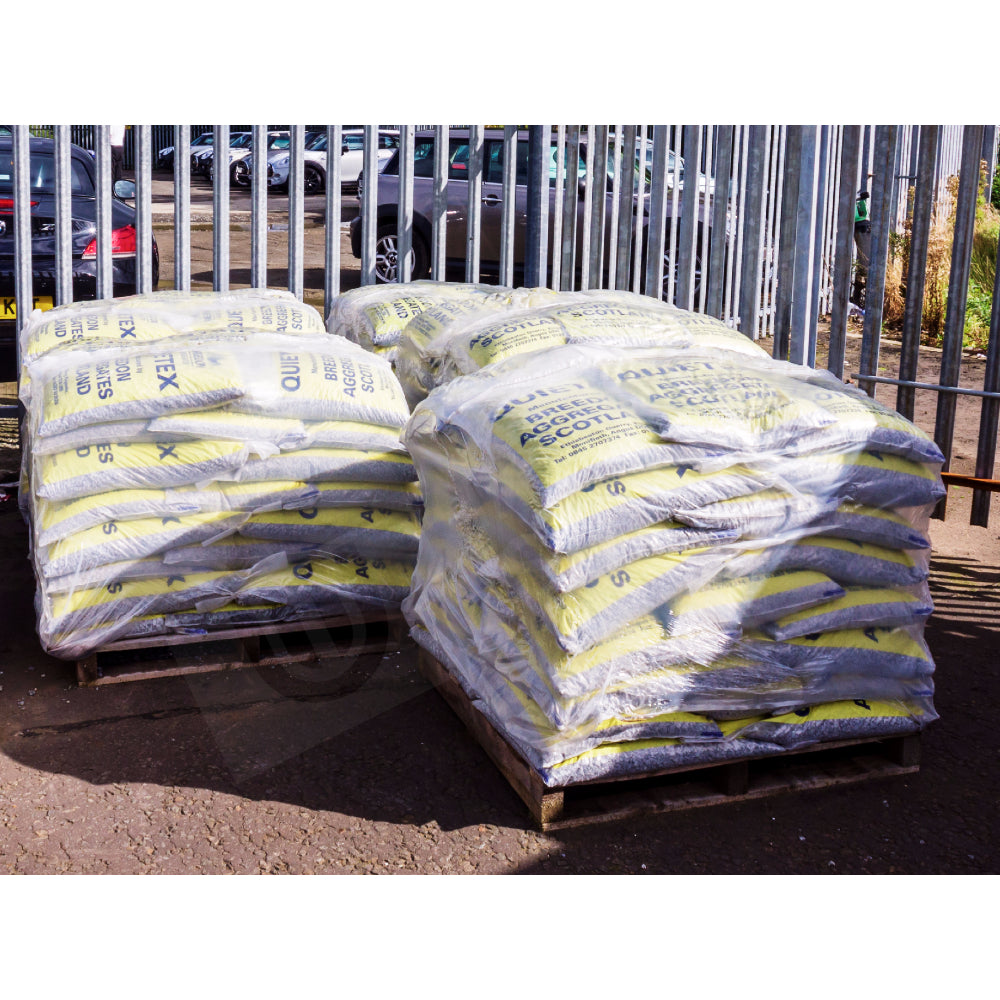 Breedon Quietex Crushed Limestone Chips - 20kg bag